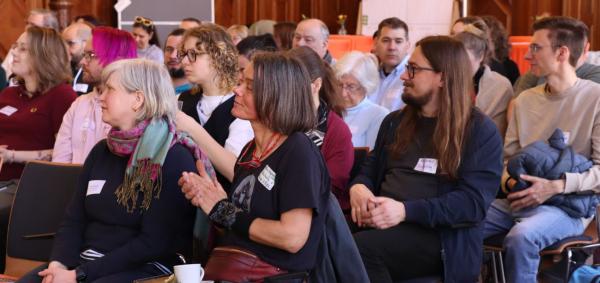 Blick ins Publikum bei Vereinsforum